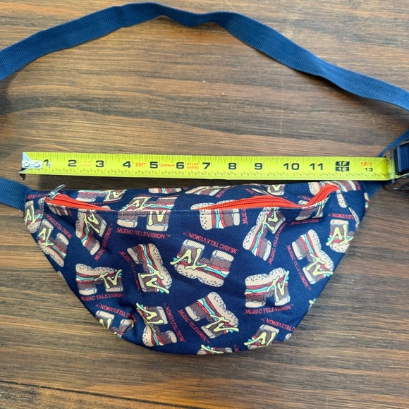 NWOT MTV Cheeseburger Belt Bag Fanny Pack with Adjustable Strap Vintage - Picture 5 of 9